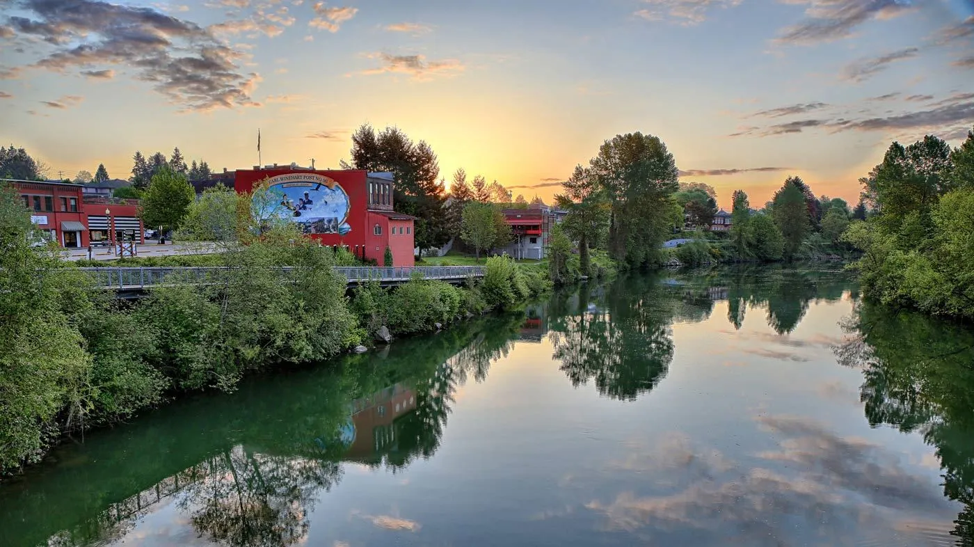 We make moving fast, stress-free, and simple for families and businesses in Snohomish, WA